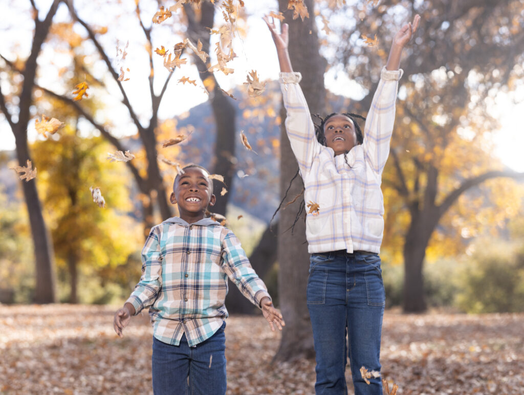 kids, outdoors, outdoor photography, picture perfect poses, Riverside, CA, sibling poses, black poses, black family photography in California, family photography