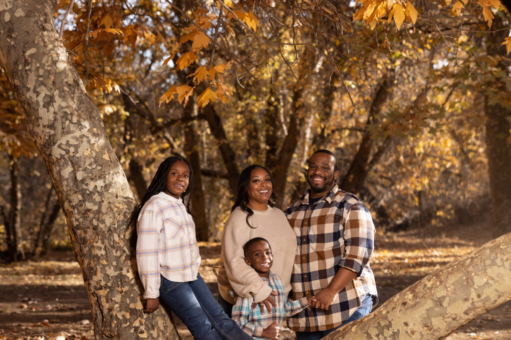 Family poses for photoshoots Riverside, CA
Fun and timeless family photography tips
True-to-color family photos Riverside