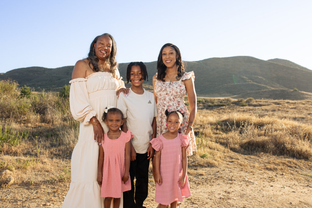 Hemet CA family photographer, family photographer, graduation photographer, maternity photographer