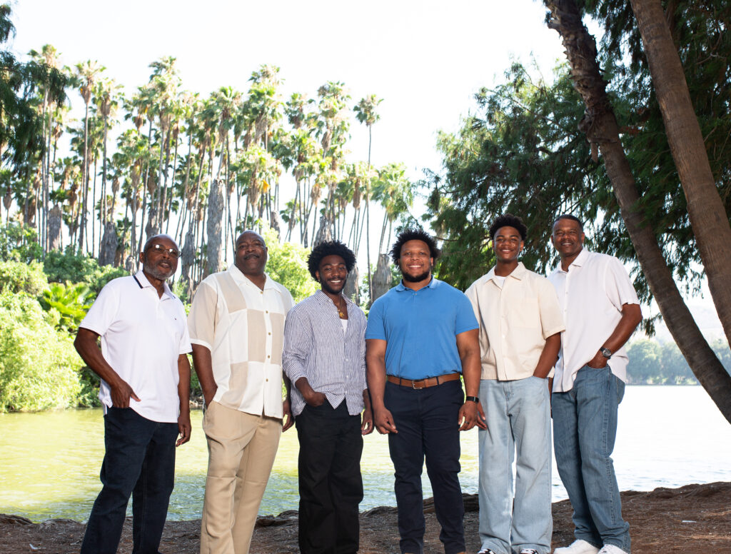 What to Expect from Your Extended Family Photographer at Fairmount Park