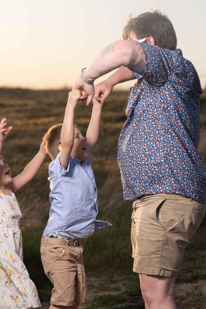 #FamilyPhotos #FamilyPhotographer #HemetCA #MomLife #FamilyPortraits #StressFreeSessions #SoCalFamilies #kidfriendly #riversidephotographer 